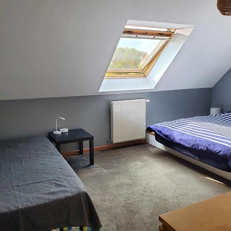 L Etablissement Gold Beach Propose 1 Hebergement , Maison 80M2 Avec Terrain 500M2, Parking Prive A 4 Min Du Port Artificiel D Arromanches, Services Accueil Personnalise, Lits Faits, Serviettes, Menage, Netflix, Wifi Ryes Dış mekan fotoğraf