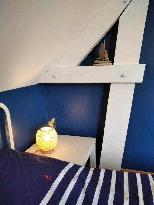L Etablissement Gold Beach Propose 1 Hebergement , Maison 80M2 Avec Terrain 500M2, Parking Prive A 4 Min Du Port Artificiel D Arromanches, Services Accueil Personnalise, Lits Faits, Serviettes, Menage, Netflix, Wifi Ryes Dış mekan fotoğraf