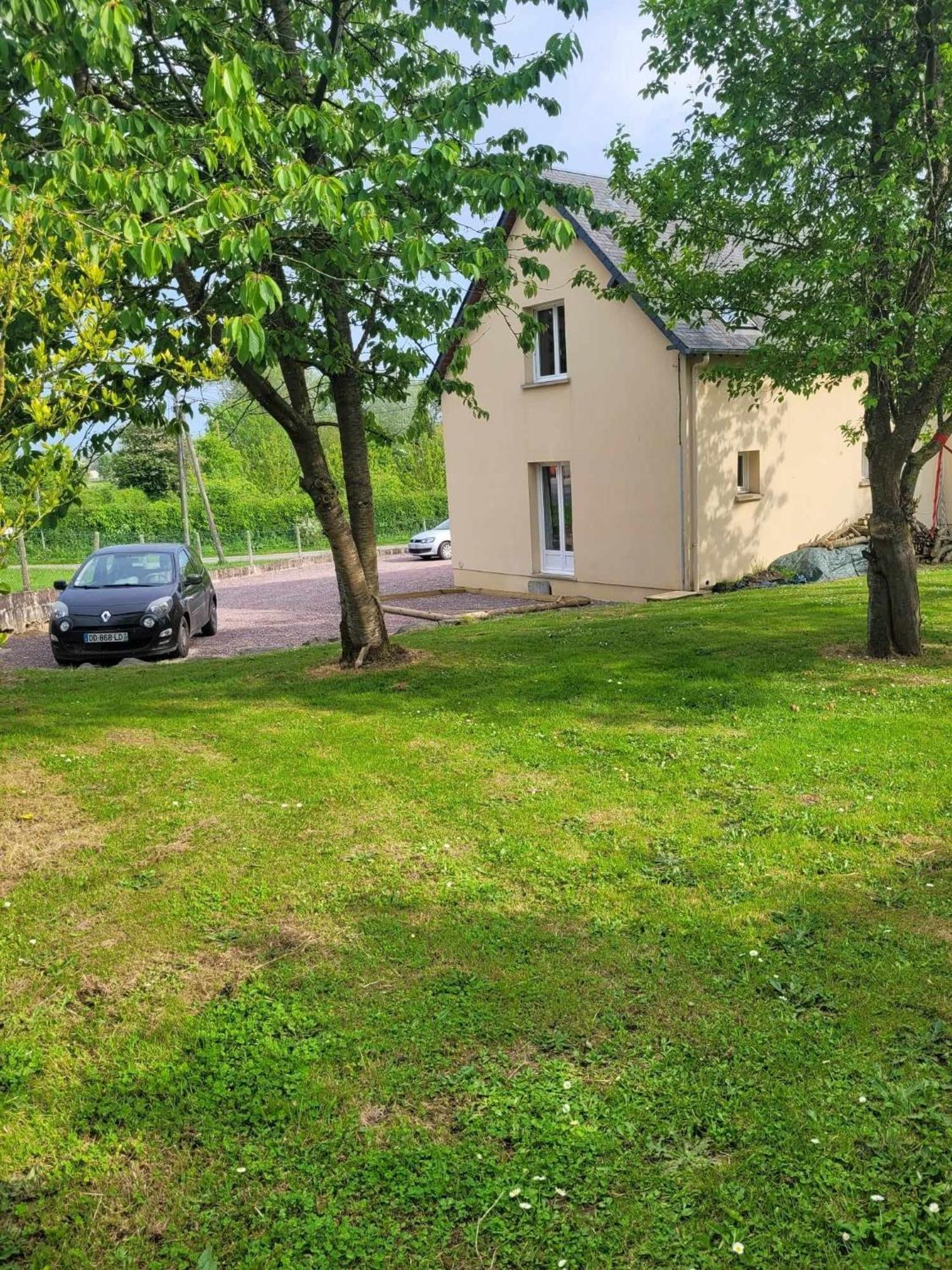 L Etablissement Gold Beach Propose 1 Hebergement , Maison 80M2 Avec Terrain 500M2, Parking Prive A 4 Min Du Port Artificiel D Arromanches, Services Accueil Personnalise, Lits Faits, Serviettes, Menage, Netflix, Wifi Ryes Dış mekan fotoğraf